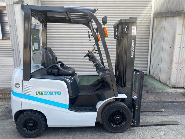 日本  ユニキャリアフォークリフトの・型式FD15T14・燃料タイプディーゼル(軽油)・荷重1.5t・揚高3.0M・マスト2段・アタッチメント無し 公道走行可 アワーメーター1452h(4枚目)