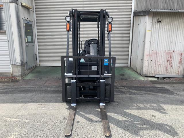 日本  ユニキャリアフォークリフトの・型式FD15T14・燃料タイプディーゼル(軽油)・荷重1.5t・揚高3.0M・マスト2段・アタッチメント無し 公道走行可 アワーメーター1452h(5枚目)