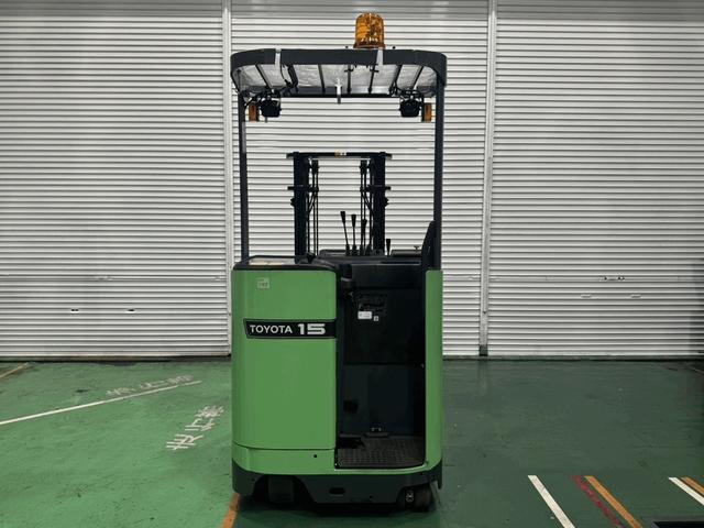 トヨタ 　フォークリフト・型式８ＦＢＲ１５・燃料タイプバッテリー・荷重１．４５ｔ・揚高３．０Ｍ・マスト２段・アタッチメントサイドシフト　公道走行可　アワーメーター６３５１ｈ（8枚目）