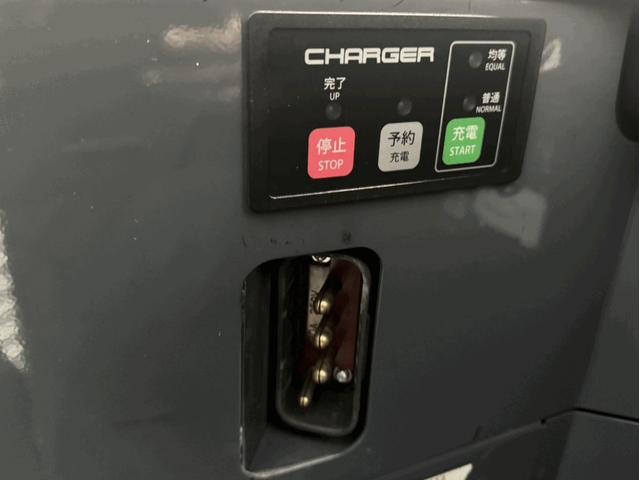 トヨタ 　フォークリフト・型式８ＦＢＲ１５・燃料タイプバッテリー・荷重１．４５ｔ・揚高３．０Ｍ・マスト２段・アタッチメントサイドシフト　公道走行可　アワーメーター６３５１ｈ（16枚目）