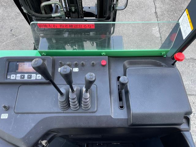 トヨタ 　フォークリフト・型式７ＦＢＲ１５・燃料タイプバッテリー・最大荷重１．５ｔ・最大揚高４．０ｍ・マストの種類３段フルフリー　公道走行可　アワーメーター１０７００ｈ（7枚目）