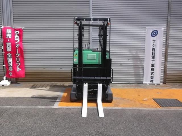 トヨタ  フォークリフト・型式7FBR15・燃料タイプバッテリー・最大荷重1.5t・最大揚高3.0m・マストの種類2段 公道走行可 アワーメーター11020h(4枚目)