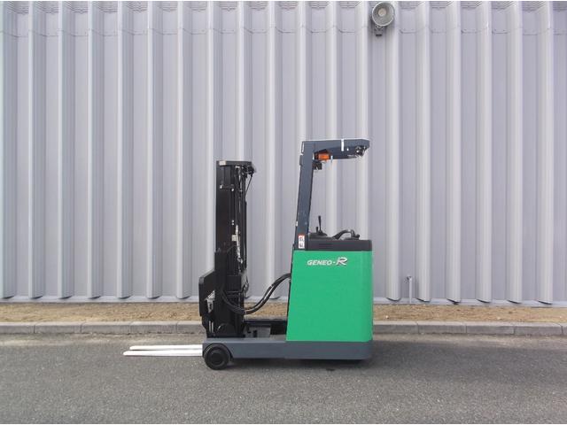 トヨタ  中古フォークリフト・7FBR15・燃料タイプバッテリー・バッテリーリーチ・最大荷重1.45t・最大揚高4.5m・3段フルフリー 公道走行可 アワーメーター9582h(3枚目)