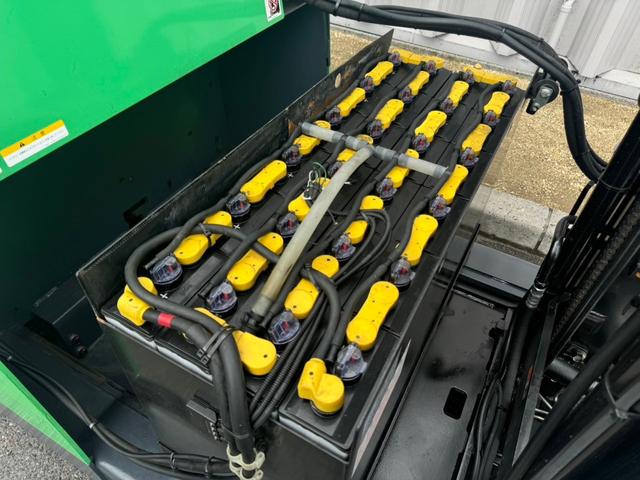 トヨタ  フォークリフトの型式8FBRS15・燃料タイプバッテリー・荷重1.5t・揚高4.0m・マストの種類2段・アタッチメント名と型式なし 公道走行可 9,890h(7枚目)