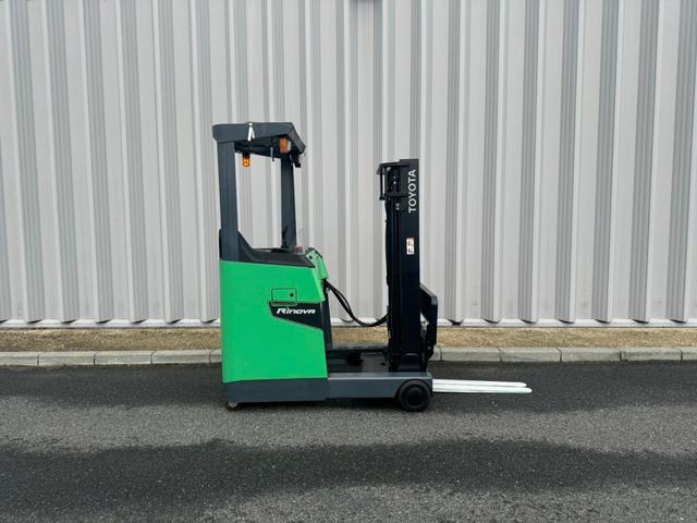 トヨタ  フォークリフトの型式8FBR15・燃料タイプバッテリー・荷重1.5t・揚高3.0m・マストの種類2段・アタッチメント名と型式なし 公道走行可 14,452h(3枚目)