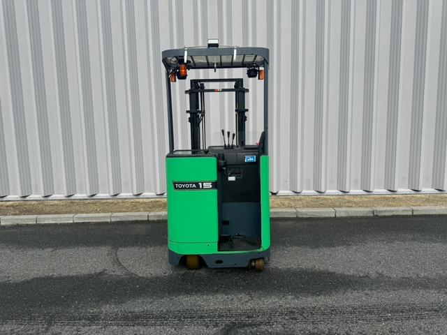 トヨタ  フォークリフトの型式8FBR15・燃料タイプバッテリー・荷重1.5t・揚高3.0m・マストの種類2段・アタッチメント名と型式なし 公道走行可 14,452h(4枚目)