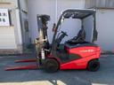 日本 　ニチユフォークリフト型式ＦＢ２５Ｐ－８０－３Ｆ４３０ＳＦ・燃料タイプバッテリー・荷重２．４ｔ・揚高	４．３ｍ・マストの種類３段フルフリー・サイドシフト（3枚目）