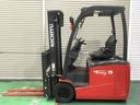 日本 　ニチユフォークリフト・型式ＦＢＴ１５Ｐ－８０－３００ＳＦ・燃料タイプバッテリー・最大荷重１．４ｔ・最大揚高３．０ｍ・マストの種類２段・サイドシフト（3枚目）