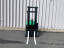 トヨタ 　フォークリフト・型式８ＦＢＲ１８・燃料タイプバッテリー・荷重１．３５ｔ・揚高５．５Ｍ・マスト３段フルフリー・アタッチメント無し（4枚目）