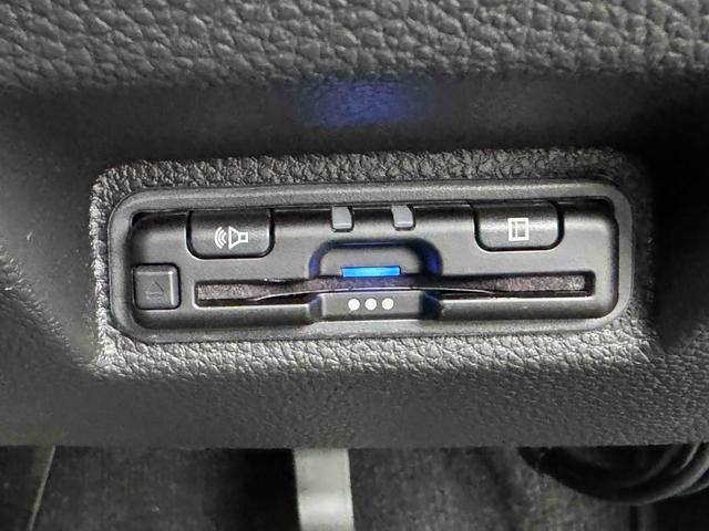ＷＲ－Ｖ Ｚ　ディスプレイオーディオ　ＥＴＣ　クリアランスソナー　オートクルーズコントロール　衝突被害軽減システム　ＬＥＤヘッドランプ　アルミホイール　スマートキー　ＣＶＴ　盗難防止システム　ＵＳＢ（4枚目）