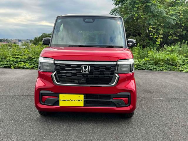 Ｎ－ＢＯＸカスタム コーディネートスタイル　両側電動スライドドア　ナビ　ＴＶ　クリアランスソナー　オートクルーズコントロール　レーンアシスト　衝突被害軽減システム　ＬＥＤヘッドランプ　スマートキー　アイドリングストップ　シートヒーター（12枚目）