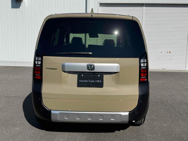 フリード クロスター フロントグリル フロントグリルエンブレム クリアランスソナー オートクルーズコントロール レーンアシスト 衝突被害軽減システム 両側電動スライドドア LEDヘッドランプ ヘッドライトウォッシャー(7枚目)