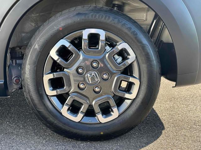 フリード クロスター フロントグリル フロントグリルエンブレム クリアランスソナー オートクルーズコントロール レーンアシスト 衝突被害軽減システム 両側電動スライドドア LEDヘッドランプ ヘッドライトウォッシャー(12枚目)