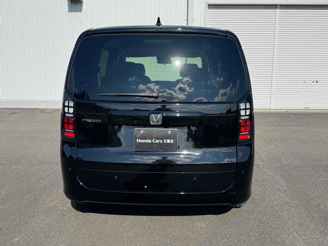 フリード エアー　ＥＸ　９インチ純正ナビ　ＥＴＣ　バックカメラ　ナビ　ＴＶ　クリアランスソナー　オートクルーズコントロール　レーンアシスト　衝突被害軽減システム　両側電動スライドドア　ＬＥＤヘッドランプ　スマートキー（7枚目）