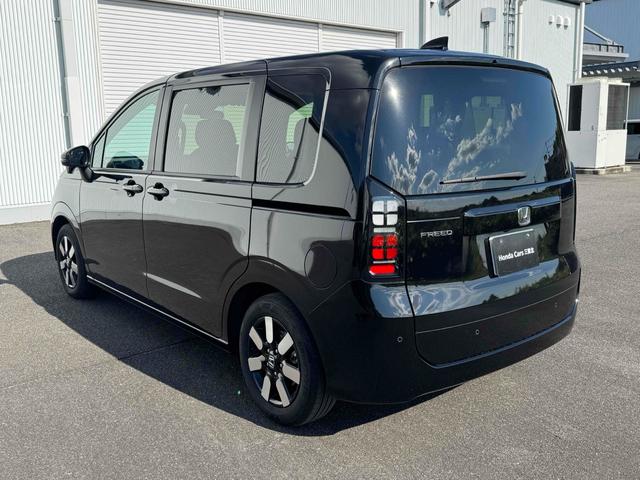 フリード エアー　ＥＸ　９インチ純正ナビ　ＥＴＣ　バックカメラ　ナビ　ＴＶ　クリアランスソナー　オートクルーズコントロール　レーンアシスト　衝突被害軽減システム　両側電動スライドドア　ＬＥＤヘッドランプ　スマートキー（8枚目）