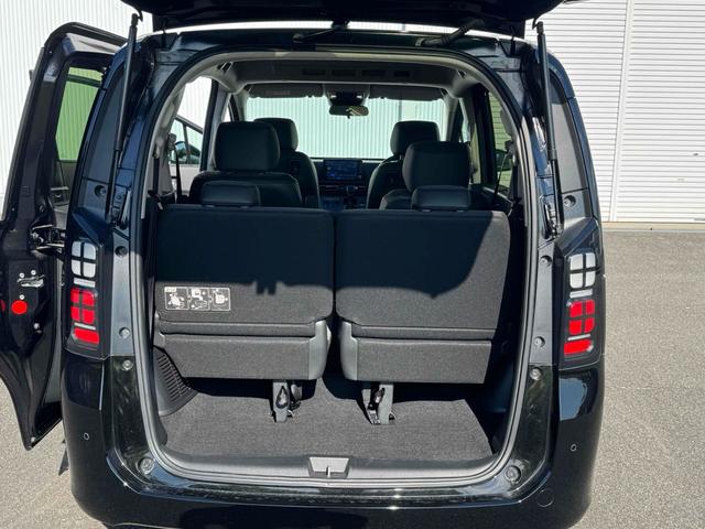 フリード エアー　ＥＸ　９インチ純正ナビ　ＥＴＣ　バックカメラ　ナビ　ＴＶ　クリアランスソナー　オートクルーズコントロール　レーンアシスト　衝突被害軽減システム　両側電動スライドドア　ＬＥＤヘッドランプ　スマートキー（10枚目）