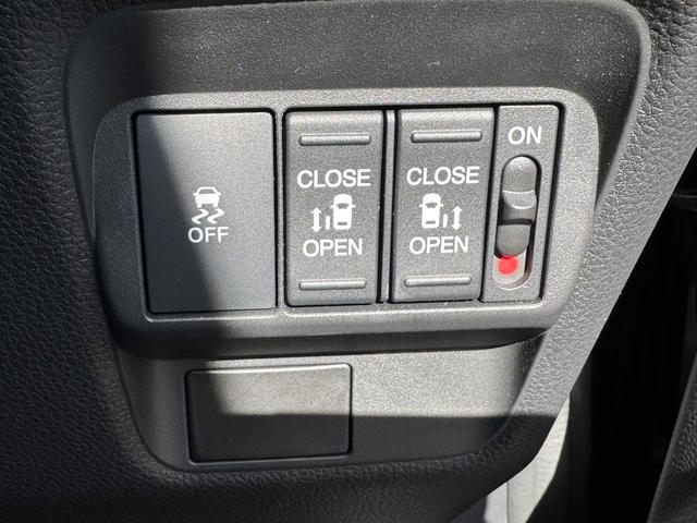 フリード エアー　ＥＸ　９インチ純正ナビ　ＥＴＣ　バックカメラ　ナビ　ＴＶ　クリアランスソナー　オートクルーズコントロール　レーンアシスト　衝突被害軽減システム　両側電動スライドドア　ＬＥＤヘッドランプ　スマートキー（16枚目）