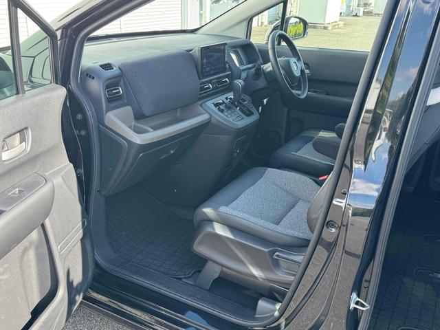 フリード エアー　ＥＸ　９インチ純正ナビ　ＥＴＣ　バックカメラ　ナビ　ＴＶ　クリアランスソナー　オートクルーズコントロール　レーンアシスト　衝突被害軽減システム　両側電動スライドドア　ＬＥＤヘッドランプ　スマートキー（18枚目）