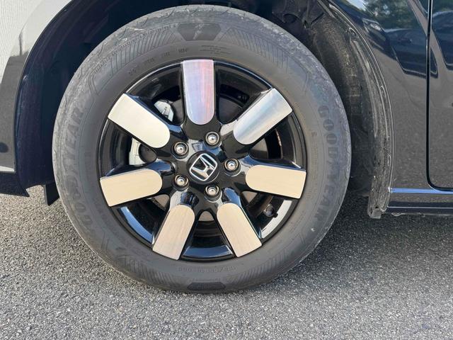 フリード エアー　ＥＸ　９インチ純正ナビ　ＥＴＣ　バックカメラ　ナビ　ＴＶ　クリアランスソナー　オートクルーズコントロール　レーンアシスト　衝突被害軽減システム　両側電動スライドドア　ＬＥＤヘッドランプ　スマートキー（20枚目）