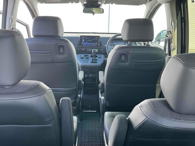 フリード エアー　ＥＸ　９インチ純正ナビ　ＥＴＣ　バックカメラ　ナビ　ＴＶ　クリアランスソナー　オートクルーズコントロール　レーンアシスト　衝突被害軽減システム　両側電動スライドドア　ＬＥＤヘッドランプ　スマートキー（25枚目）