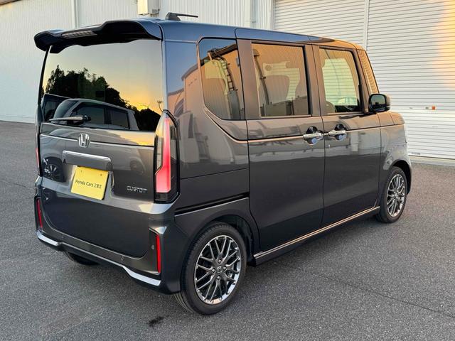 Ｎ－ＢＯＸカスタム ターボ　両側電動スライドドア　ナビ　ＴＶ　クリアランスソナー　オートクルーズコントロール　衝突被害軽減システム　ＬＥＤヘッドランプ　スマートキー　アイドリングストップ　シートヒーター　ベンチシート　ＣＶＴ（6枚目）