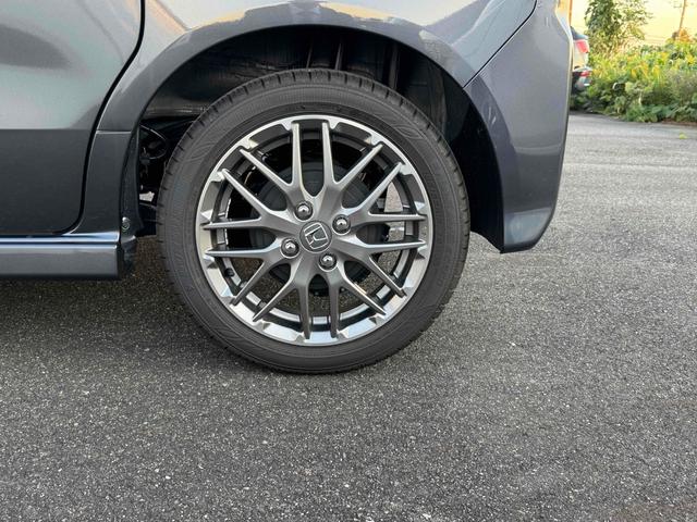 Ｎ－ＢＯＸカスタム ターボ　両側電動スライドドア　ナビ　ＴＶ　クリアランスソナー　オートクルーズコントロール　衝突被害軽減システム　ＬＥＤヘッドランプ　スマートキー　アイドリングストップ　シートヒーター　ベンチシート　ＣＶＴ（20枚目）