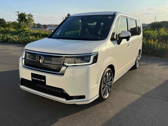 ステップワゴン スパーダ　プレミアムライン　１１インチ純正ナビ　ＥＴＣ　バックカメラ　ナビ　ＴＶ　クリアランスソナー　オートクルーズコントロール　衝突被害軽減システム　両側電動スライドドア　ＬＥＤヘッドランプ　スマートキー　シートヒーター（2枚目）