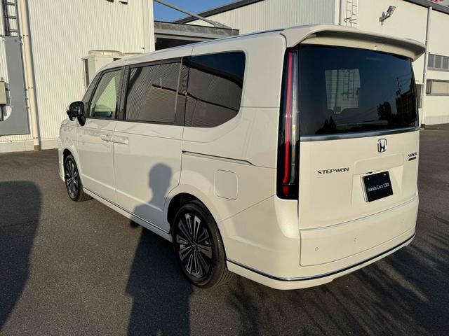 ステップワゴン スパーダ　プレミアムライン　１１インチ純正ナビ　ＥＴＣ　バックカメラ　ナビ　ＴＶ　クリアランスソナー　オートクルーズコントロール　衝突被害軽減システム　両側電動スライドドア　ＬＥＤヘッドランプ　スマートキー　シートヒーター（8枚目）