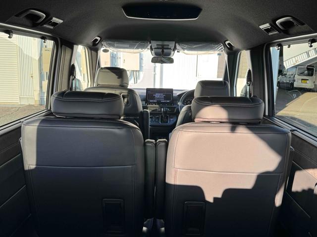 ステップワゴン スパーダ　プレミアムライン　１１インチ純正ナビ　ＥＴＣ　バックカメラ　ナビ　ＴＶ　クリアランスソナー　オートクルーズコントロール　衝突被害軽減システム　両側電動スライドドア　ＬＥＤヘッドランプ　スマートキー　シートヒーター（15枚目）