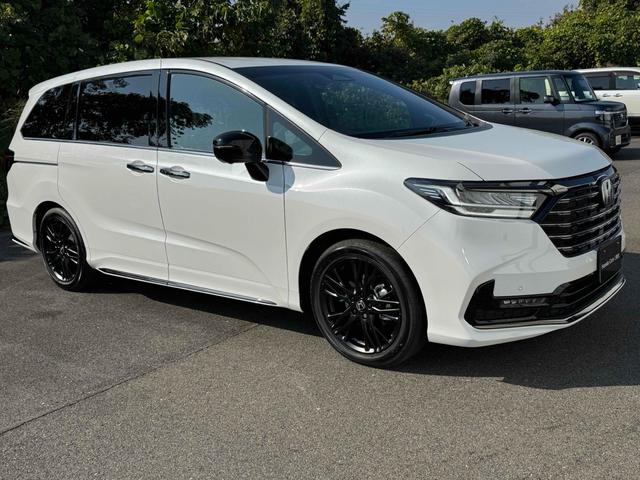 オデッセイハイブリッド ｅ：ＨＥＶアブソルート・ＥＸブラックエディション　ハイブリッド　両側電動スライドドア　クリアランスソナー　オートクルーズコントロール　レーンアシスト　衝突被害軽減システム　ＬＥＤヘッドランプ　電動リアゲート　スマートキー　ＣＶＴ　盗難防止システム（5枚目）