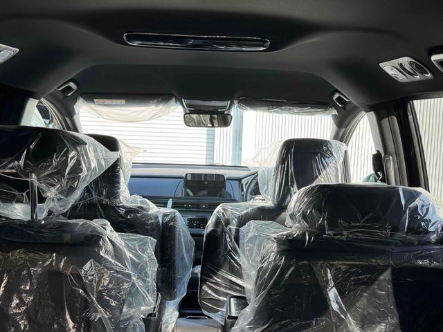 オデッセイハイブリッド ｅ：ＨＥＶアブソルート・ＥＸブラックエディション　ハイブリッド　両側電動スライドドア　クリアランスソナー　オートクルーズコントロール　レーンアシスト　衝突被害軽減システム　ＬＥＤヘッドランプ　電動リアゲート　スマートキー　ＣＶＴ　盗難防止システム（16枚目）