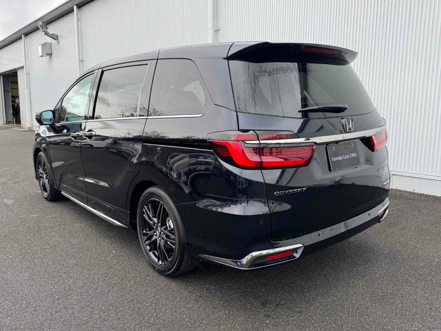 オデッセイハイブリッド ｅ：ＨＥＶアブソルート・ＥＸ　１１インチ純正ナビ　１２インチリア席モニター　純正ＥＴＣ　ブラックエンブレム　オートクルーズコントロール　衝突被害軽減システム　ＬＥＤヘッドランプ　スマートキー　シートヒーター　ＣＶＴ（14枚目）