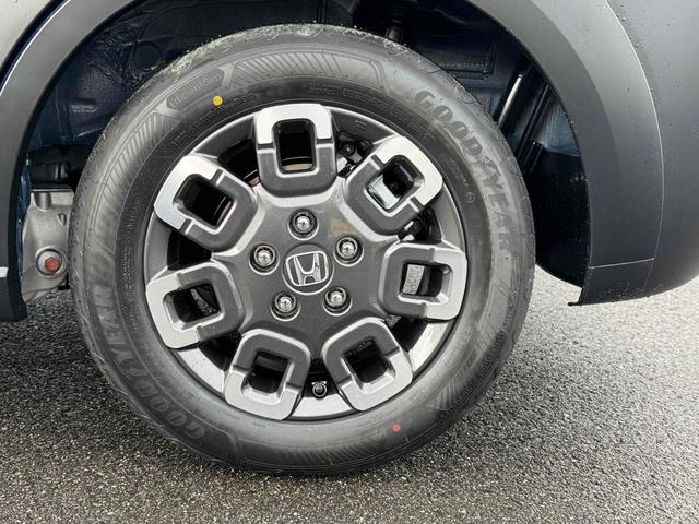 フリード e:HEVクロスター スロープ 福祉車輌 純正9インチナビ オートクルーズコントロール 衝突被害軽減システム 両側電動スライドドア LEDヘッドランプ ヘッドライトウォッシャー スマートキー シートヒーター CVT(23枚目)