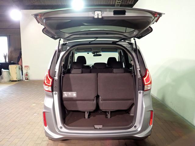 フリード Ｇ・ホンダセンシング　７人乗り　純正ディスプレイオーディオ　ＵＳＢ＆ＢＴ接続可能　ワンセグＴＶ　バックカメラ　ＥＴＣ　ワンオーナー　両側パワスラ　レーダークルーズＣ　ＬＥＤオートライト　プッシュスタート　スペアキー（25枚目）