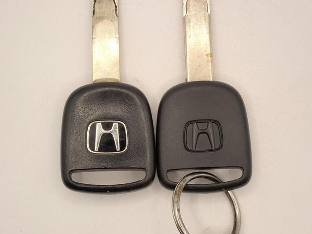 アクティトラック ＳＤＸ　５速マニュアル　２ＷＤ　純正ラジオ　エアコン　パワステ　スペアキー（6枚目）