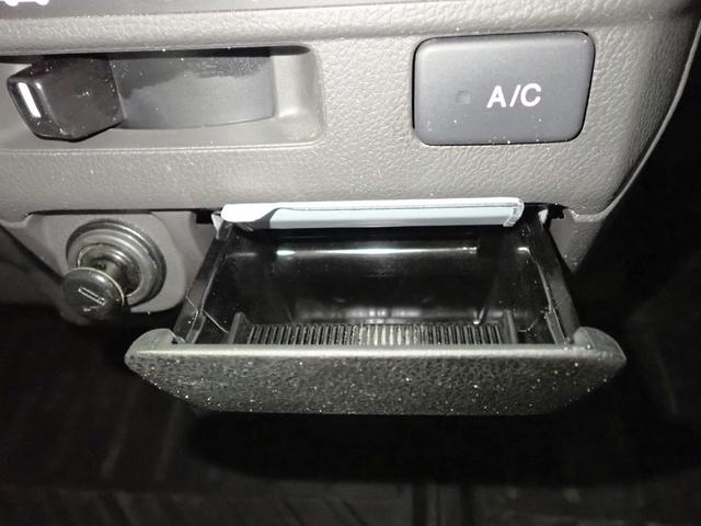 アクティトラック ＳＤＸ　５速マニュアル　２ＷＤ　純正ラジオ　エアコン　パワステ　スペアキー（16枚目）
