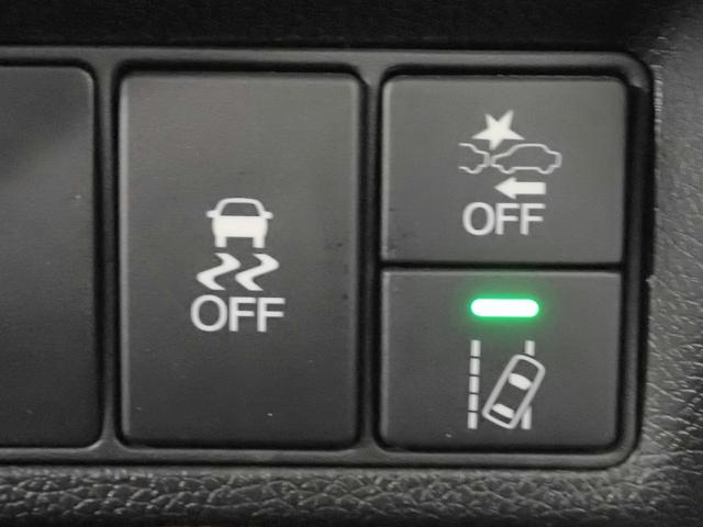 ステップワゴンスパーダ スパーダ・クールスピリットホンダセンシング　７人乗り　純正９インチナビ　フルセグＴＶ　ＵＳＢ＆ＢＴ＆ＨＤＭＩ接続可能　バックカメラ　ＥＴＣ　純正フリップダウンモニター　ワンオーナー　両側パワスラ　シートヒーター　ＬＥＤオートライト　禁煙車（14枚目）