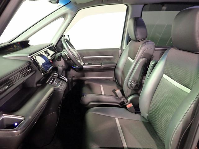 ステップワゴンスパーダ スパーダ・クールスピリットホンダセンシング　７人乗り　純正９インチナビ　フルセグＴＶ　ＵＳＢ＆ＢＴ＆ＨＤＭＩ接続可能　バックカメラ　ＥＴＣ　純正フリップダウンモニター　ワンオーナー　両側パワスラ　シートヒーター　ＬＥＤオートライト　禁煙車（24枚目）