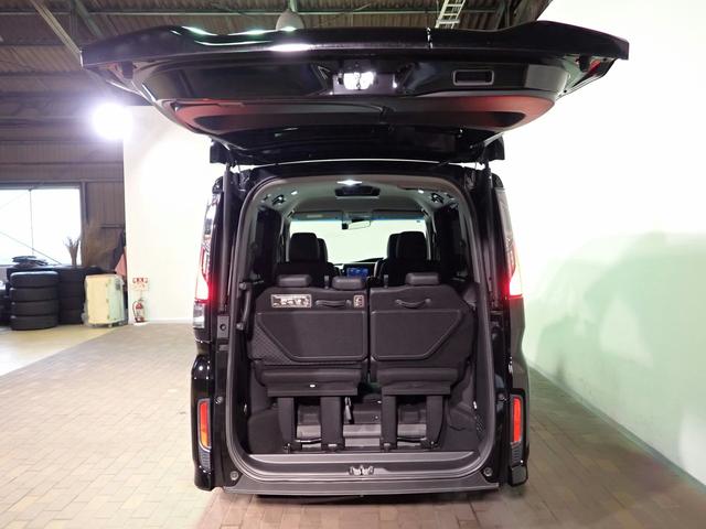 ステップワゴンスパーダ スパーダ・クールスピリットホンダセンシング　７人乗り　純正９インチナビ　フルセグＴＶ　ＵＳＢ＆ＢＴ＆ＨＤＭＩ接続可能　バックカメラ　ＥＴＣ　純正フリップダウンモニター　ワンオーナー　両側パワスラ　シートヒーター　ＬＥＤオートライト　禁煙車（26枚目）