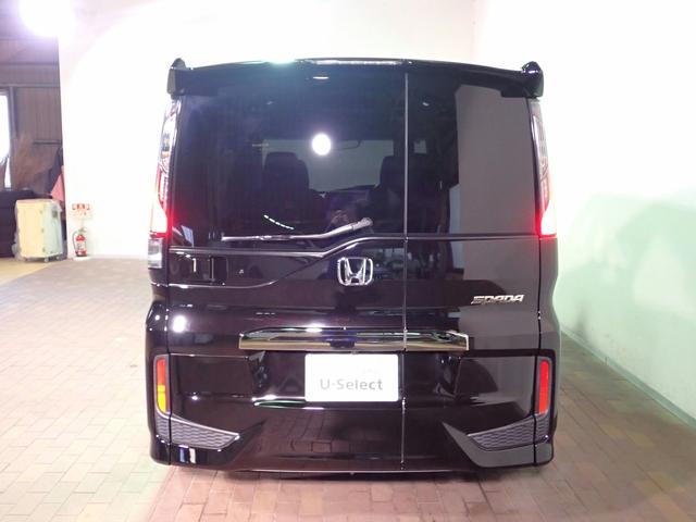 ステップワゴンスパーダ スパーダ・クールスピリットホンダセンシング　７人乗り　純正９インチナビ　フルセグＴＶ　ＵＳＢ＆ＢＴ＆ＨＤＭＩ接続可能　バックカメラ　ＥＴＣ　純正フリップダウンモニター　ワンオーナー　両側パワスラ　シートヒーター　ＬＥＤオートライト　禁煙車（32枚目）