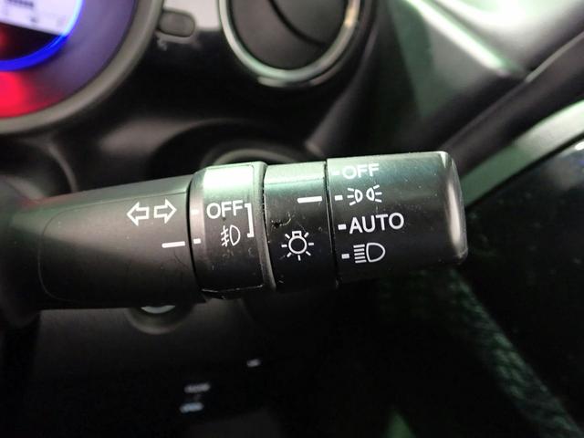 Ｎ－ＢＯＸカスタム Ｇ・Ｌパッケージ　社外ナビ　フルセグＴＶ　ＢＴ接続可能　バックカメラ　左側パワスラ　ＨＩＤオートライト　インテリキー　プッシュスタート　純正１４インチアルミ　スペアキー（15枚目）