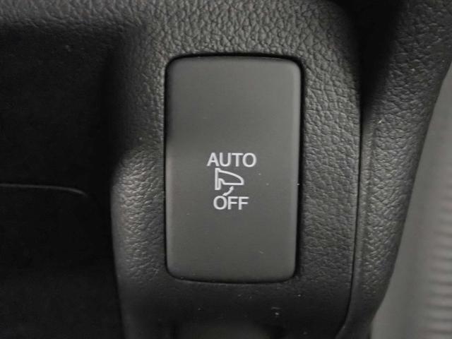 N-BOXカスタム G・ターボLパッケージ 社外9インチナビ フルセグTV USB&BT接続可能 バックカメラ ETC ワンオーナー 両側パワスラ クルーズC ハーフレザーシート インテリキー プッシュスタート HIDオートライト 禁煙車(12枚目)