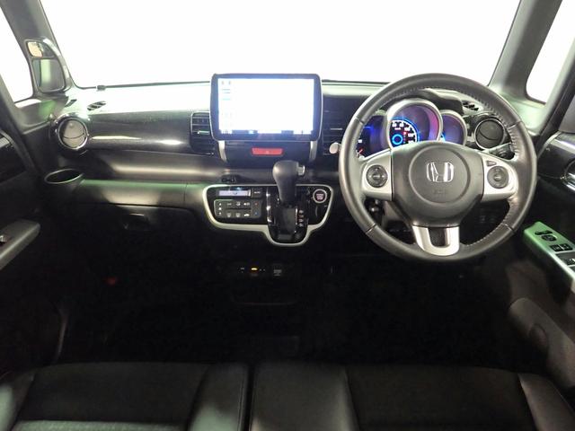 N-BOXカスタム G・ターボLパッケージ 社外9インチナビ フルセグTV USB&BT接続可能 バックカメラ ETC ワンオーナー 両側パワスラ クルーズC ハーフレザーシート インテリキー プッシュスタート HIDオートライト 禁煙車(22枚目)