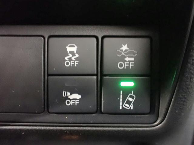 オデッセイハイブリッド ハイブリッドアブソルート・ホンダセンシンアドバンスP 7人乗り 純正ナビ フルセグTV USB&BT&HDMI接続可能 マルチビューカメラ ETC ワンオーナー 両側パワスラ レーダークルーズC ブラインドスポットモニター パワーシート 禁煙車(13枚目)