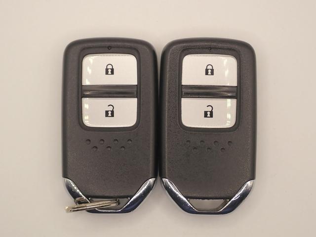 ヴェゼル ハイブリッドX・ホンダセンシング 純正8インチナビ フルセグTV USB&BT&HDMI接続可能 バックカメラ ETC ワンオーナー レーダークルーズC LEDオートライト インテリキー プッシュスタート 純正16インチアルミ(8枚目)