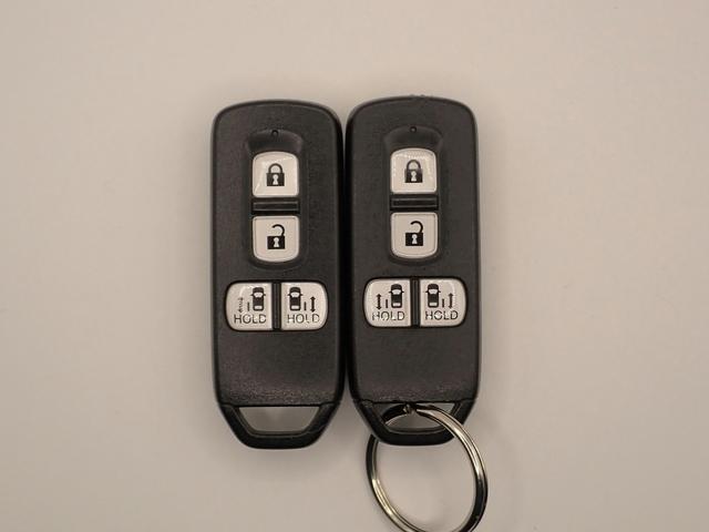 Ｎ－ＢＯＸカスタム Ｇ・Ｌターボホンダセンシング　社外ナビ　フルセグＴＶ　ＵＳＢ＆ＢＴ接続可能　バックカメラ　ＥＴＣ　両側パワスラ　レーダークルーズＣ　ＬＥＤオートライト　インテリキー　プッシュスタート　Ａストップ　ハーフレザー　純正アルミ　禁煙車（7枚目）