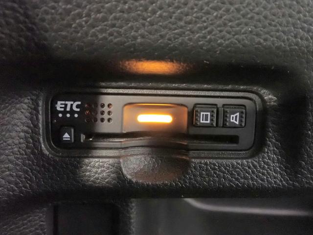 Ｎ－ＢＯＸカスタム Ｇ・Ｌターボホンダセンシング　社外ナビ　フルセグＴＶ　ＵＳＢ＆ＢＴ接続可能　バックカメラ　ＥＴＣ　両側パワスラ　レーダークルーズＣ　ＬＥＤオートライト　インテリキー　プッシュスタート　Ａストップ　ハーフレザー　純正アルミ　禁煙車（8枚目）