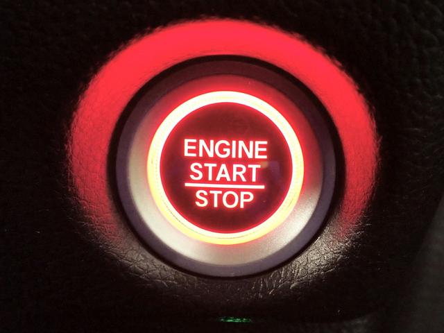 Ｎ－ＢＯＸカスタム Ｇ・Ｌターボホンダセンシング　社外ナビ　フルセグＴＶ　ＵＳＢ＆ＢＴ接続可能　バックカメラ　ＥＴＣ　両側パワスラ　レーダークルーズＣ　ＬＥＤオートライト　インテリキー　プッシュスタート　Ａストップ　ハーフレザー　純正アルミ　禁煙車（13枚目）