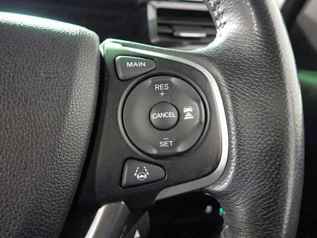 ステップワゴンスパーダ スパーダ　７人乗り　純正ナビ　フルセグＴＶ　ＵＳＢ＆ＢＴ＆ＨＤＭＩ接続　マルチビューカメラ　ＥＴＣ　純正フリップダウンモニター　ホンダセンシング　レーダークルーズＣ　両側パワスラ　ＬＥＤオートライト　禁煙車（11枚目）