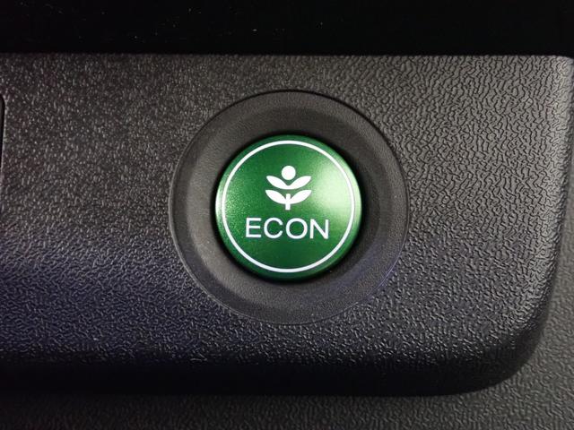 ステップワゴンスパーダ スパーダ　７人乗り　純正ナビ　フルセグＴＶ　ＵＳＢ＆ＢＴ＆ＨＤＭＩ接続　マルチビューカメラ　ＥＴＣ　純正フリップダウンモニター　ホンダセンシング　レーダークルーズＣ　両側パワスラ　ＬＥＤオートライト　禁煙車（12枚目）